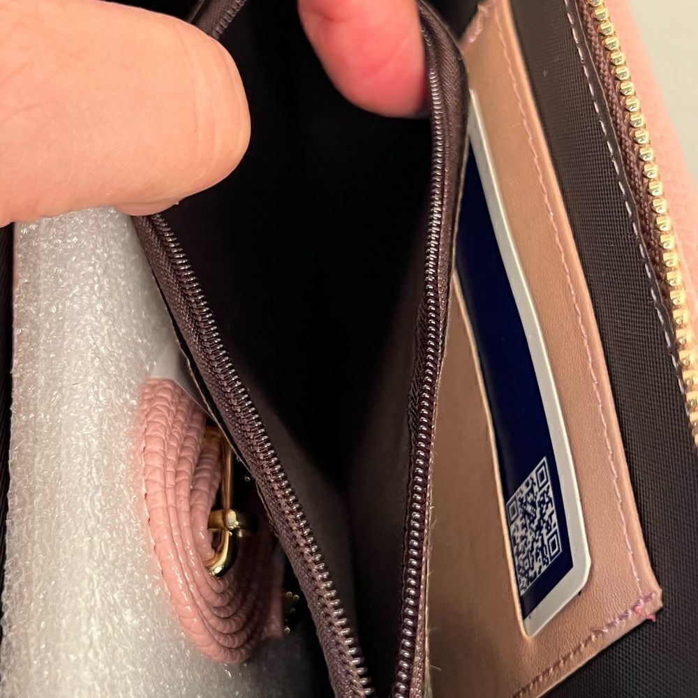 Baelberry Single Wallet Cross Body Bag - Picture 9 of 9